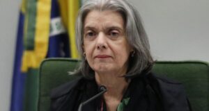 Ministra Cármen Lúcia dá prazo para governo explicar dossiê contra opositores